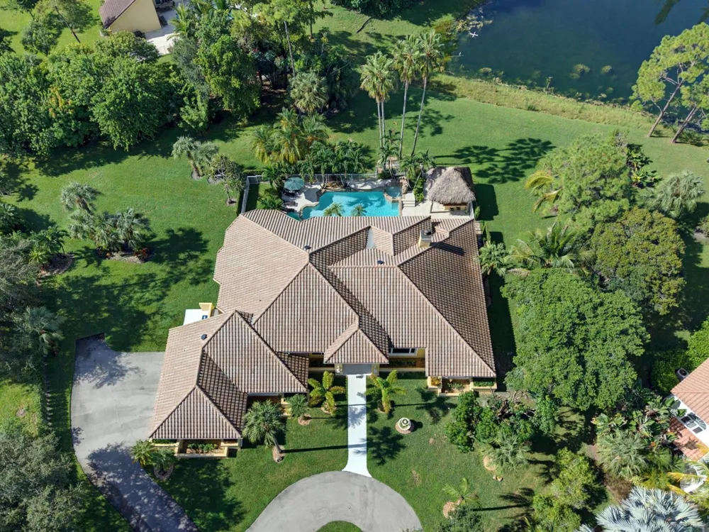 7638 NW 51ST PLACE Coral Springs, FL 33067