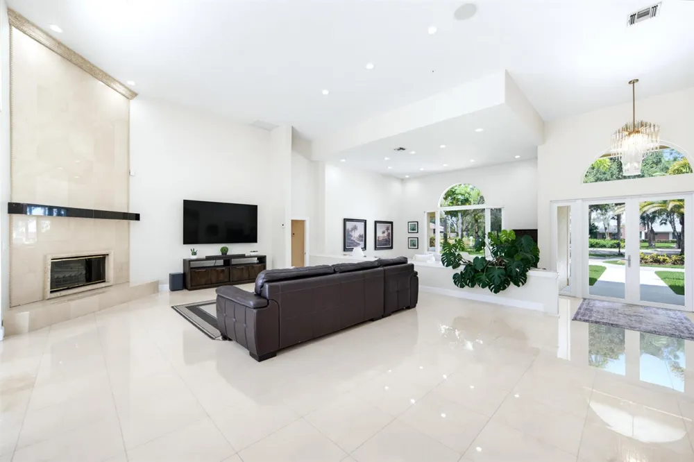 7638 NW 51ST PLACE Coral Springs, FL 33067