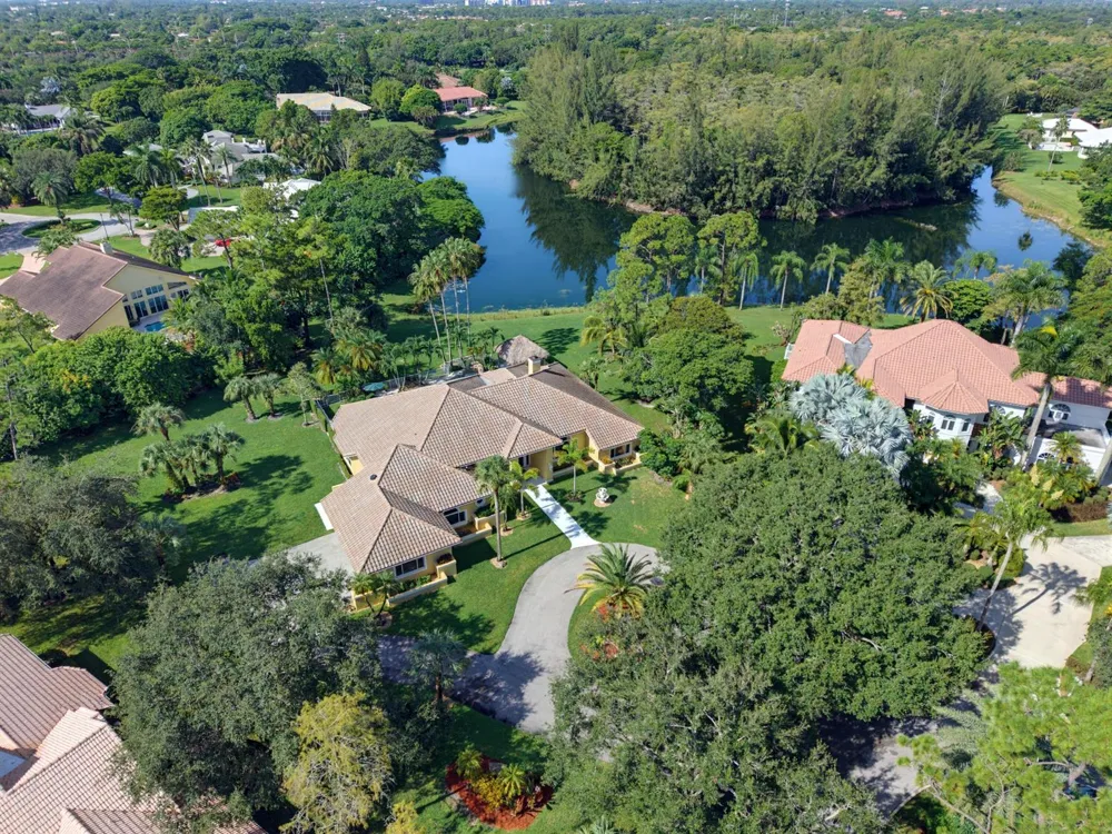 7638 NW 51ST PLACE Coral Springs, FL 33067