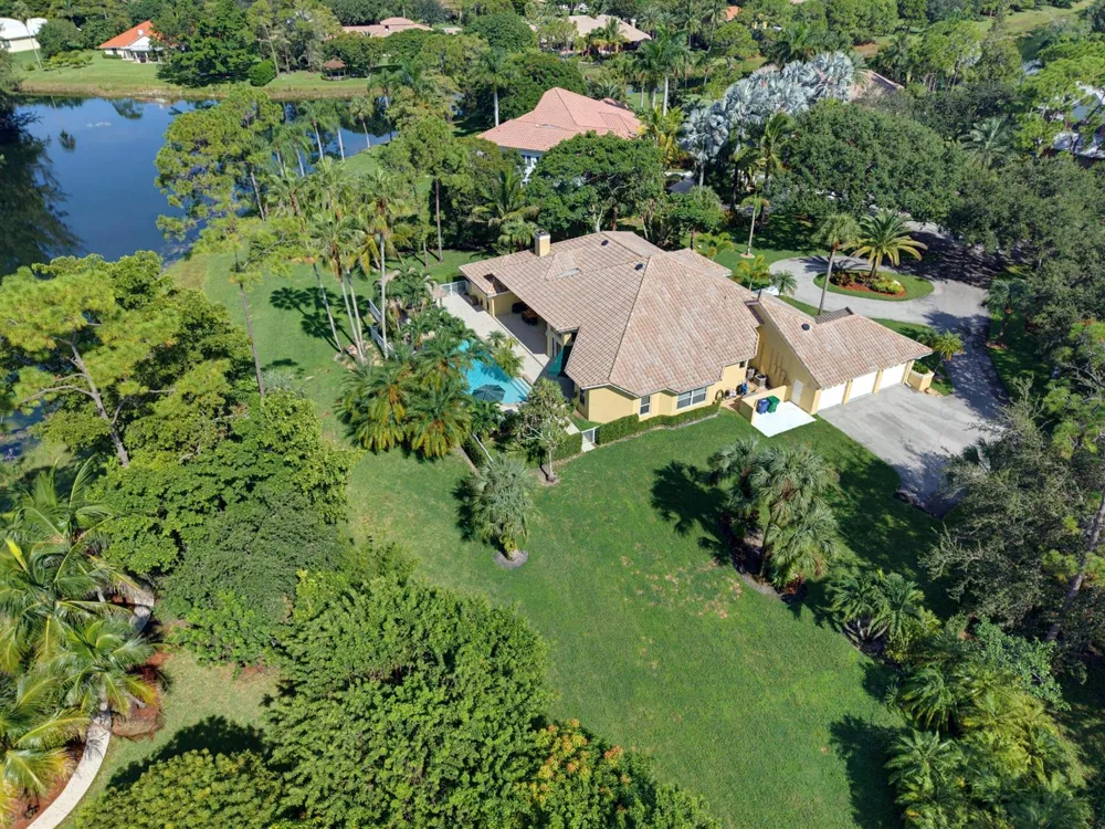 7638 NW 51ST PLACE Coral Springs, FL 33067