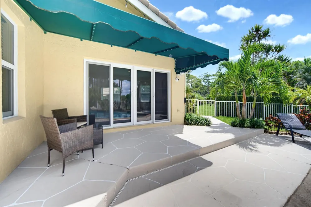 7638 NW 51ST PLACE Coral Springs, FL 33067
