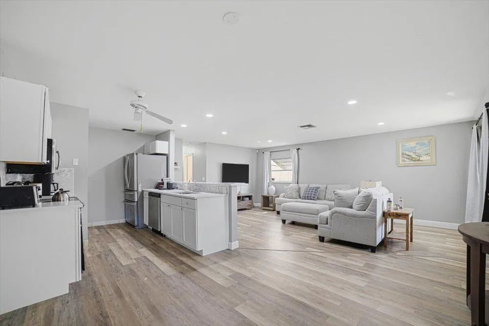 6069 LA PALMA LANE Delray Beach, FL 33484