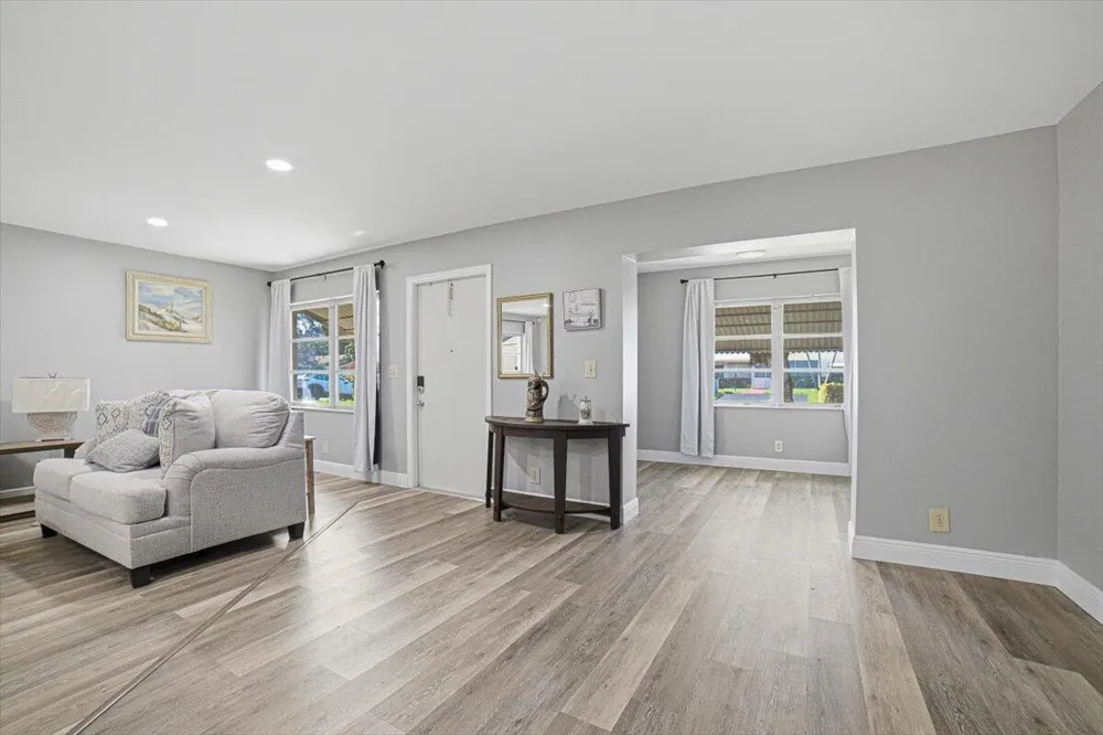 6069 LA PALMA LANE Delray Beach, FL 33484