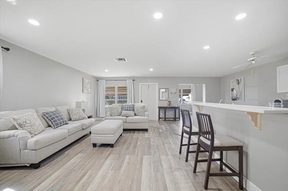6069 LA PALMA LANE Delray Beach, FL 33484