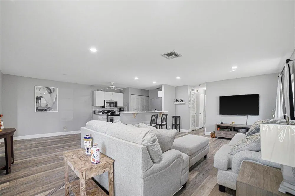 6069 LA PALMA LANE Delray Beach, FL 33484
