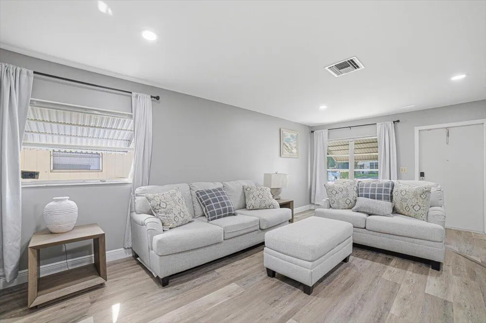 6069 LA PALMA LANE Delray Beach, FL 33484