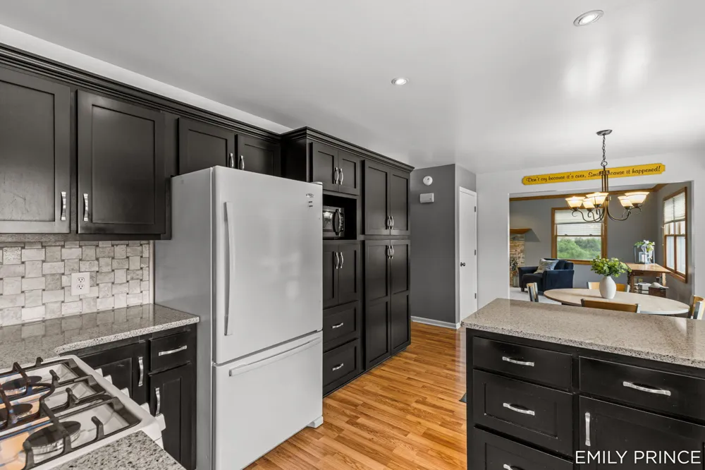 6301 Brookfield Court Hudsonville, MI 49426