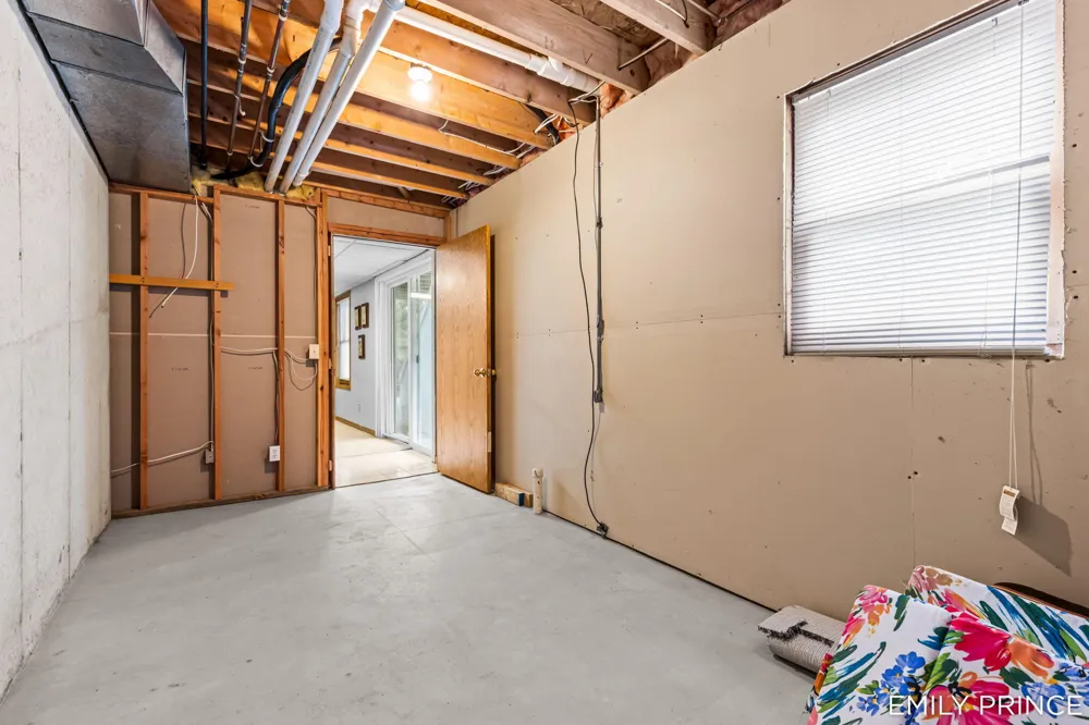 6301 Brookfield Court Hudsonville, MI 49426
