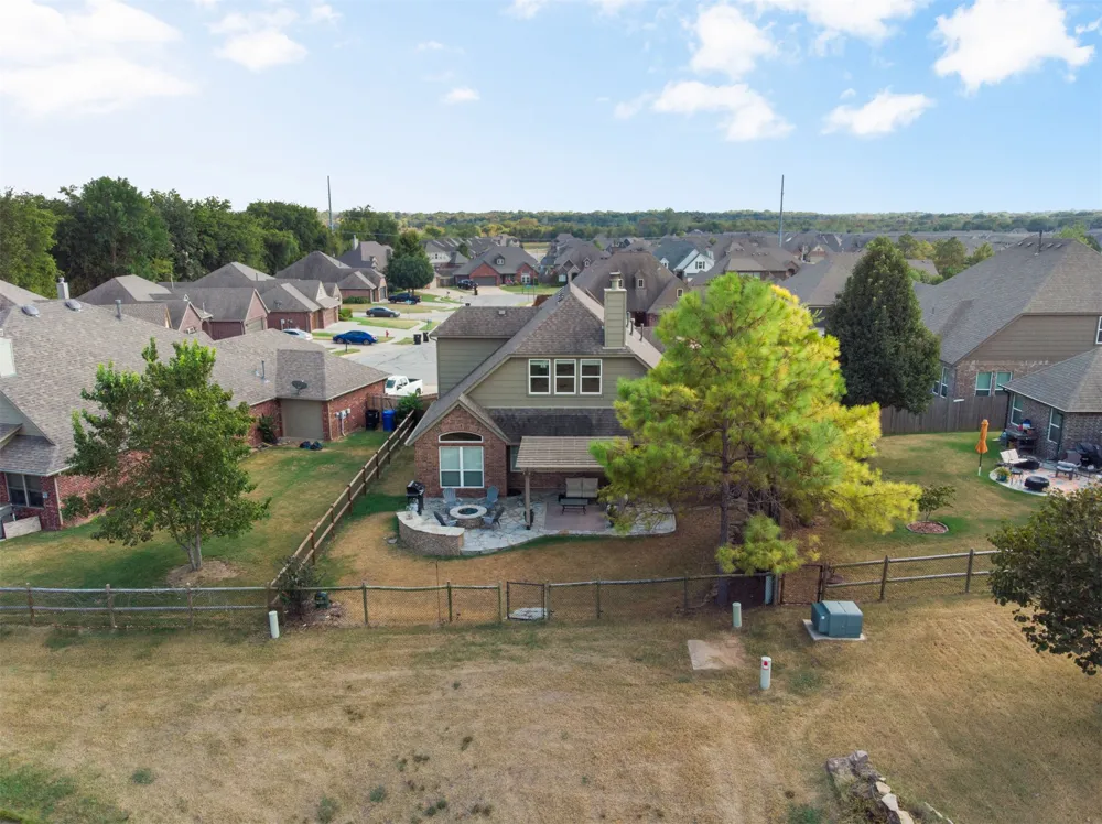 1612 E Phoenix Street Broken Arrow, OK 74011