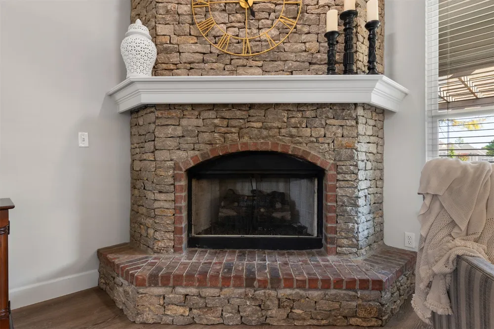 1612 E Phoenix Street Broken Arrow, OK 74011