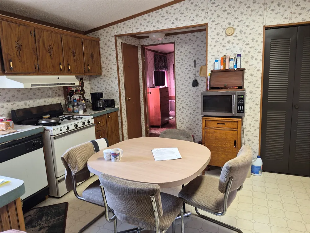 441055 E Cedar Crest Drive E Big Cabin, OK 74332