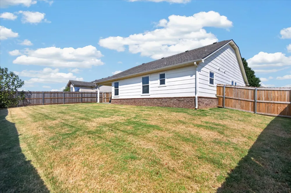 3017 Stonewall Drive Bartlesville, OK 74006