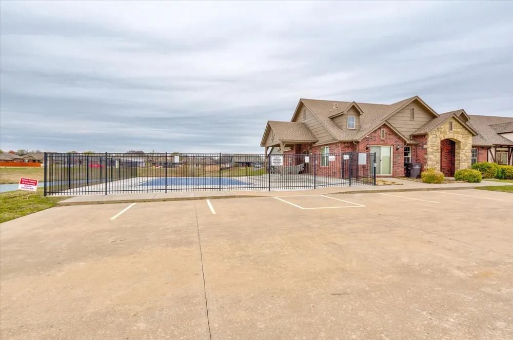 3017 Stonewall Drive Bartlesville, OK 74006