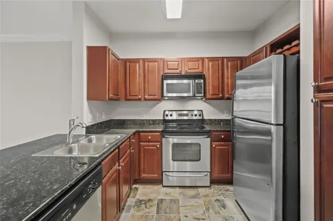 7575 Kirby Drive #3205