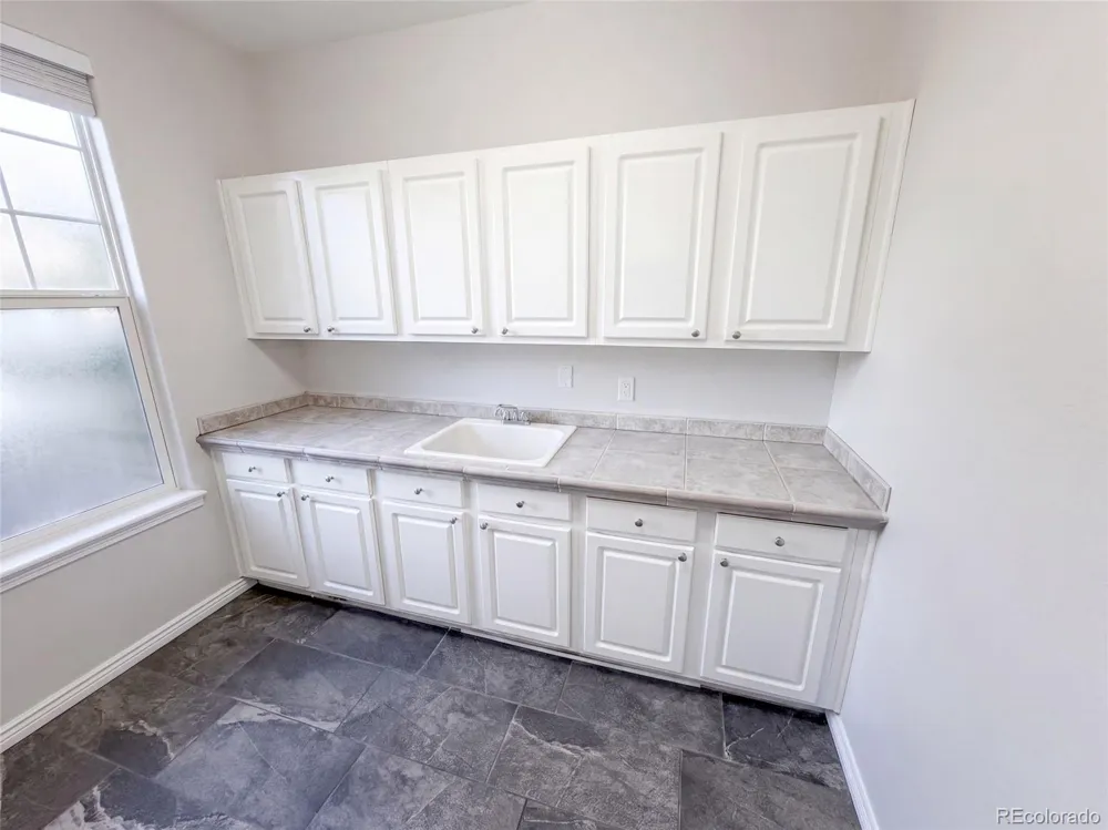 7242 S Rome Street Aurora, CO 80016