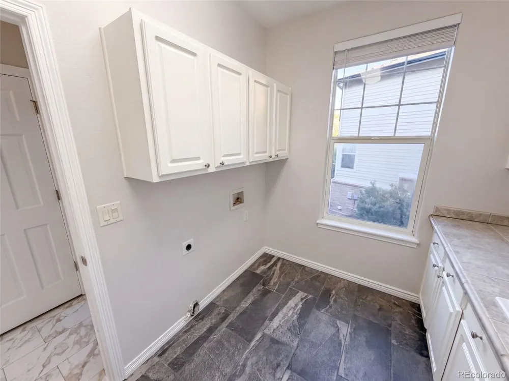 7242 S Rome Street Aurora, CO 80016