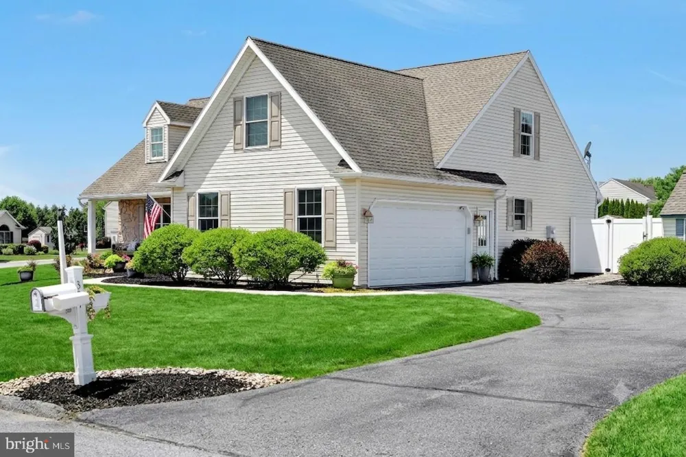 321 CATHERINE COURT Lebanon, PA 17042