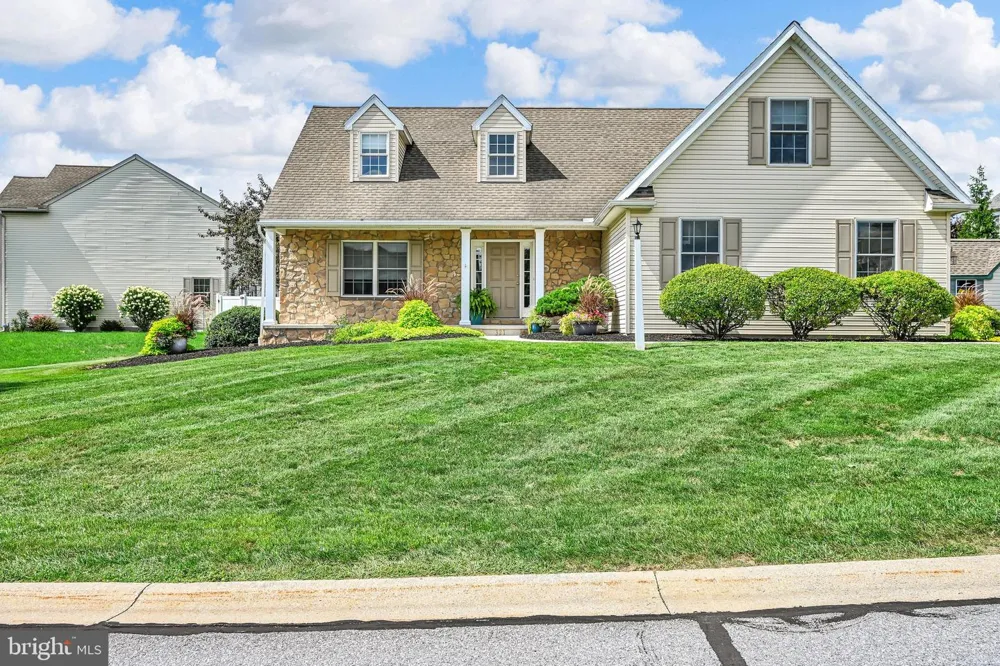 321 CATHERINE COURT Lebanon, PA 17042
