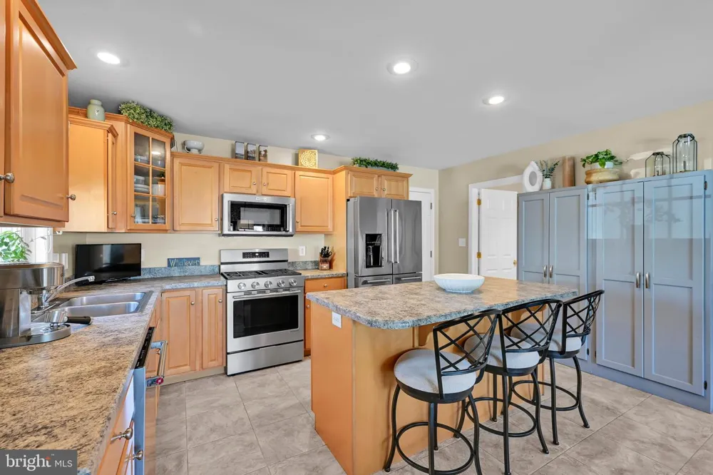 321 CATHERINE COURT Lebanon, PA 17042