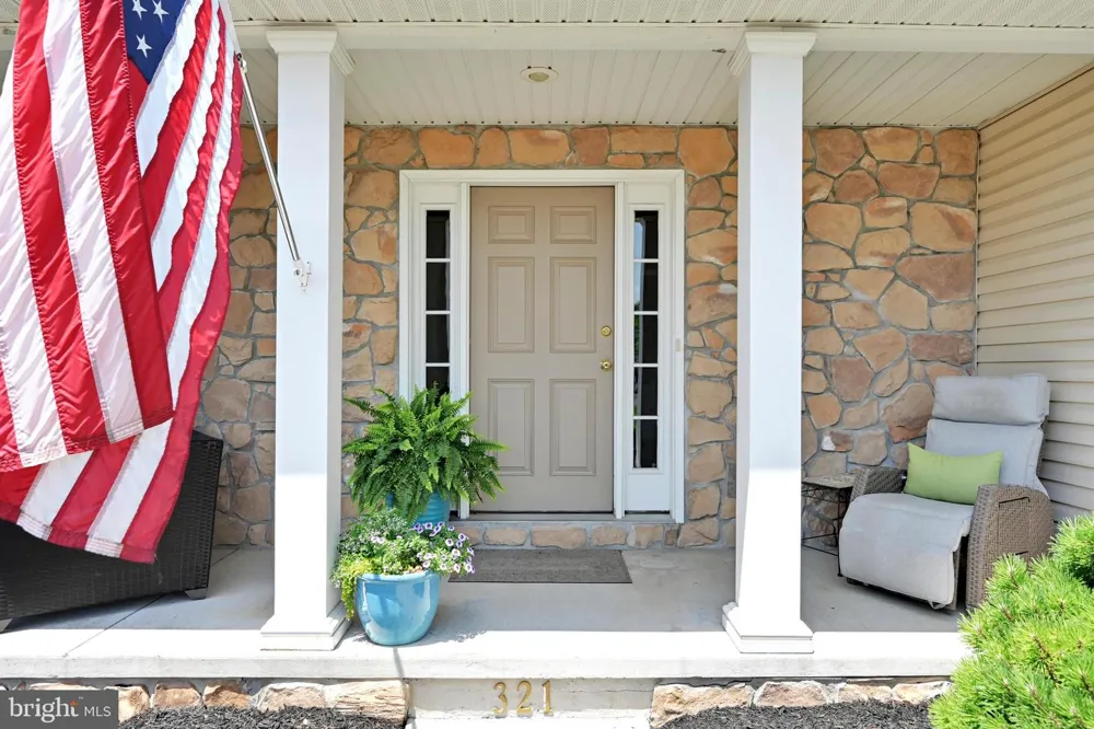 321 CATHERINE COURT Lebanon, PA 17042