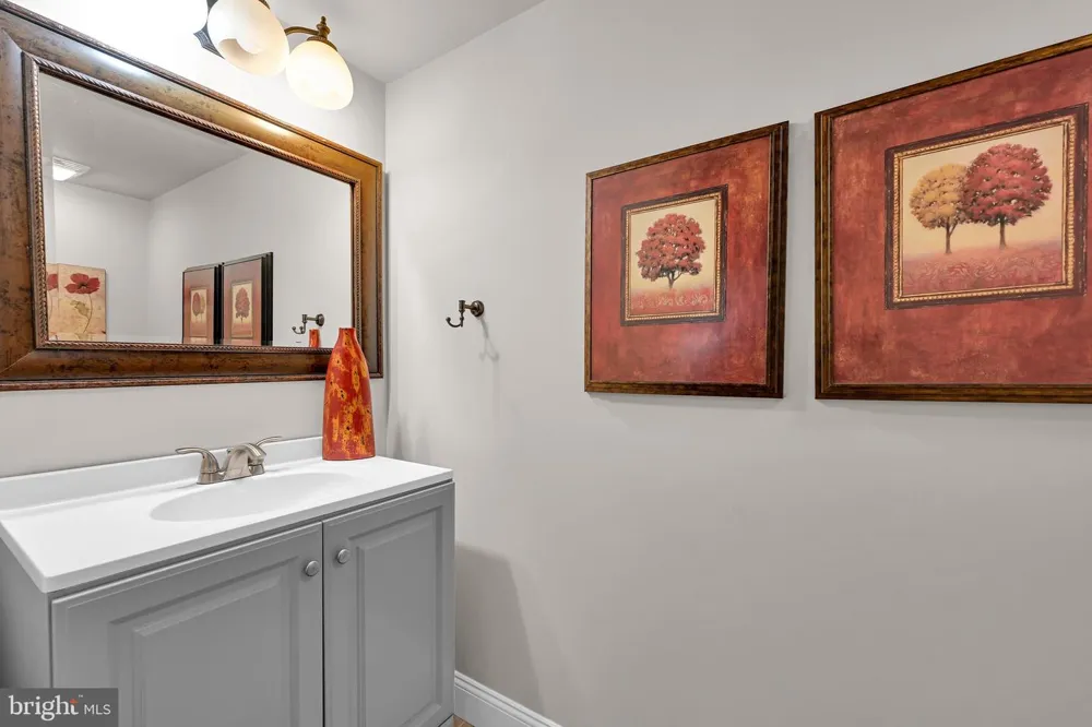 321 CATHERINE COURT Lebanon, PA 17042