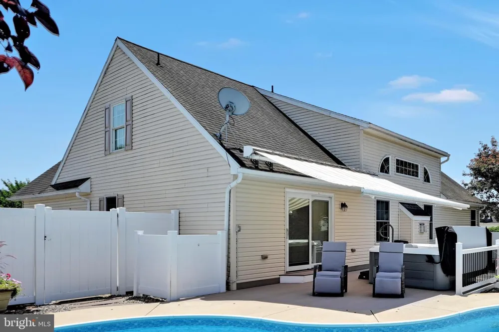 321 CATHERINE COURT Lebanon, PA 17042
