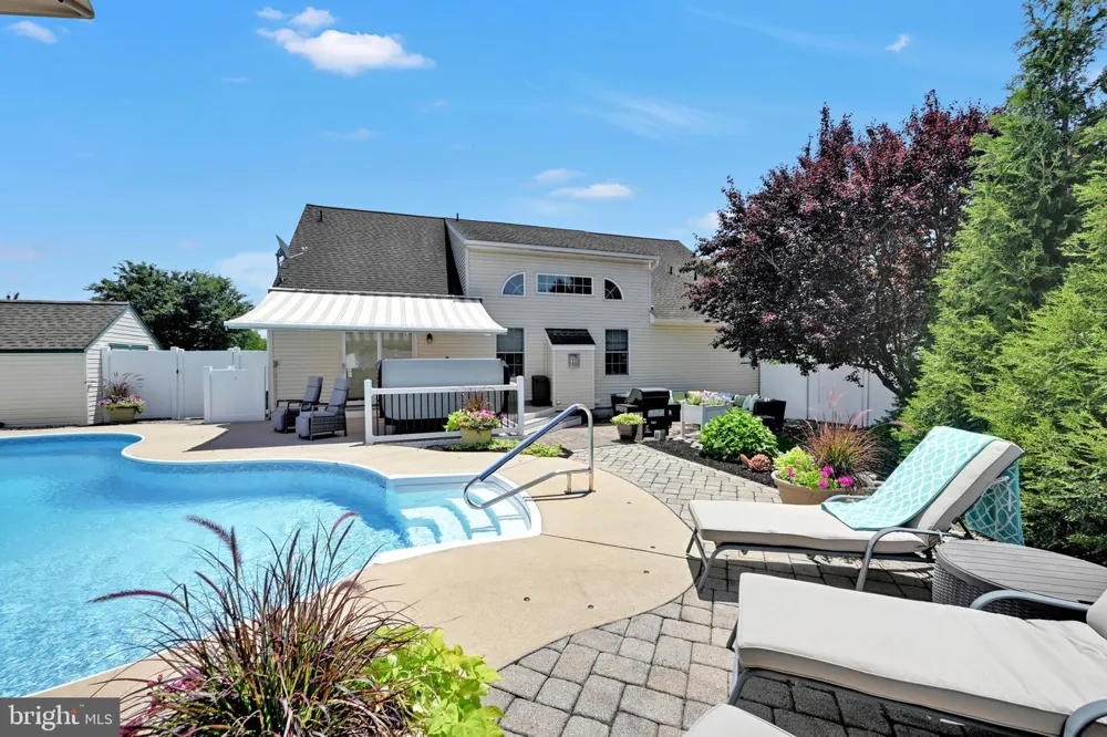 321 CATHERINE COURT Lebanon, PA 17042
