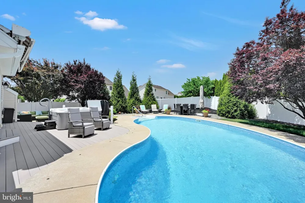 321 CATHERINE COURT Lebanon, PA 17042