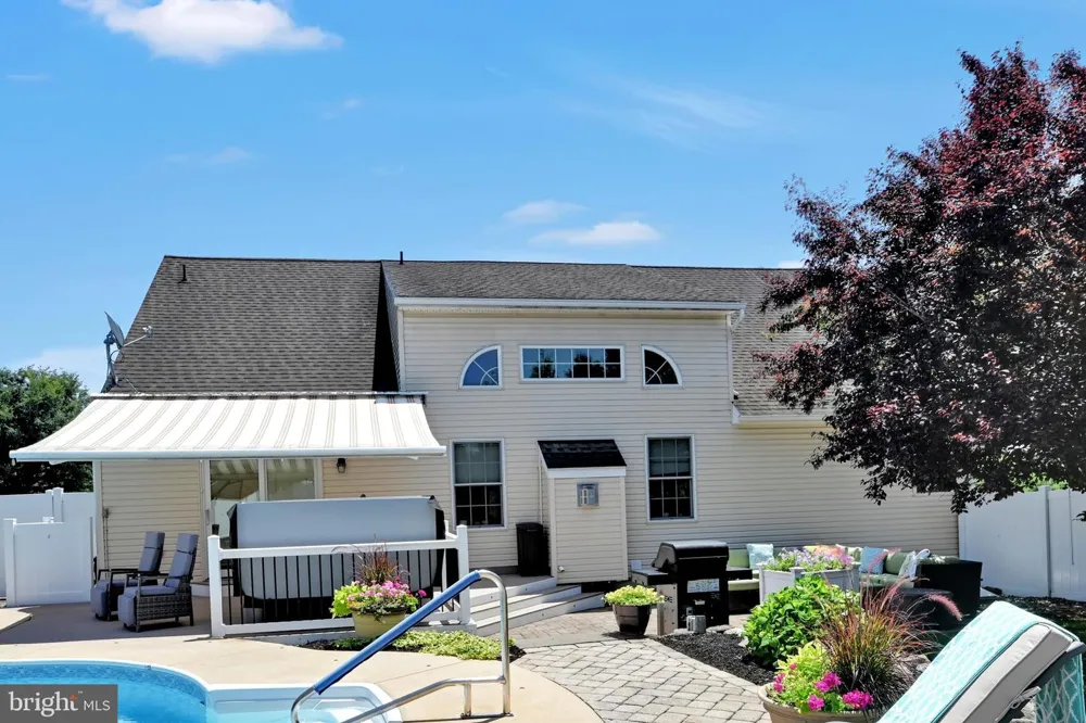 321 CATHERINE COURT Lebanon, PA 17042