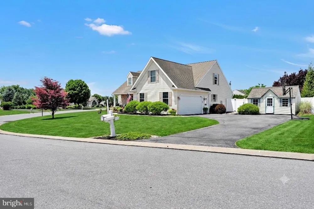 321 CATHERINE COURT Lebanon, PA 17042