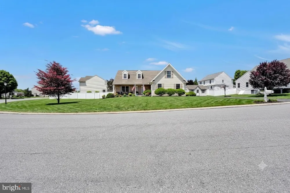 321 CATHERINE COURT Lebanon, PA 17042