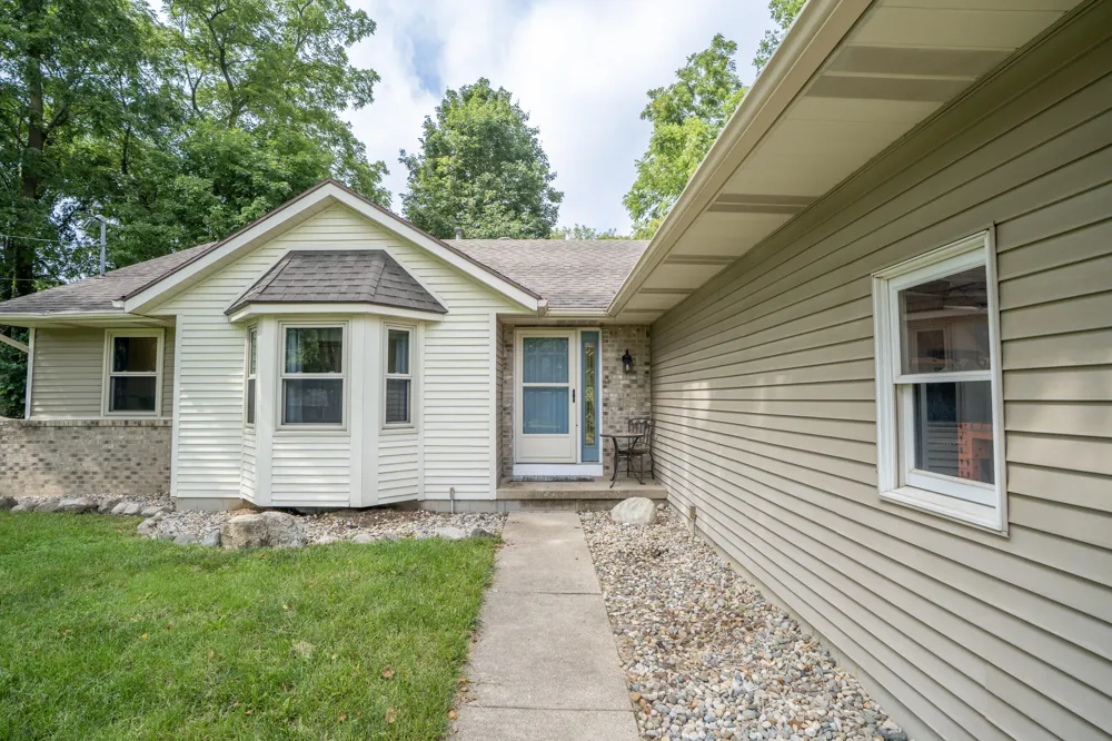8421 Trail Blazer Drive SE Byron Center, MI 49315