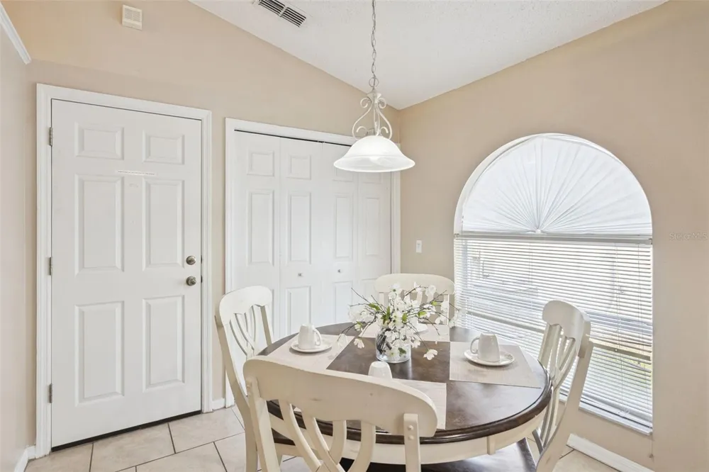 905 LOCKBREEZE DRIVE Davenport, FL 33897
