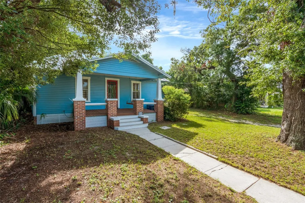 4109 SUWANEE AVENUE Tampa, FL 33603