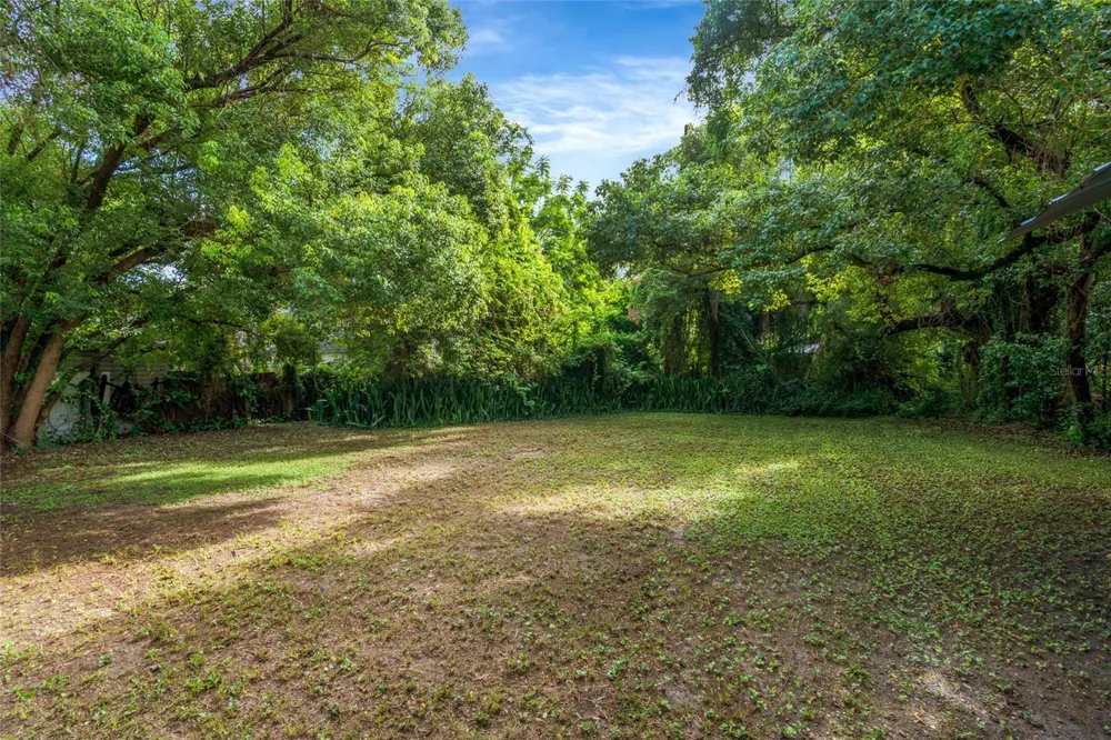 4109 SUWANEE AVENUE Tampa, FL 33603