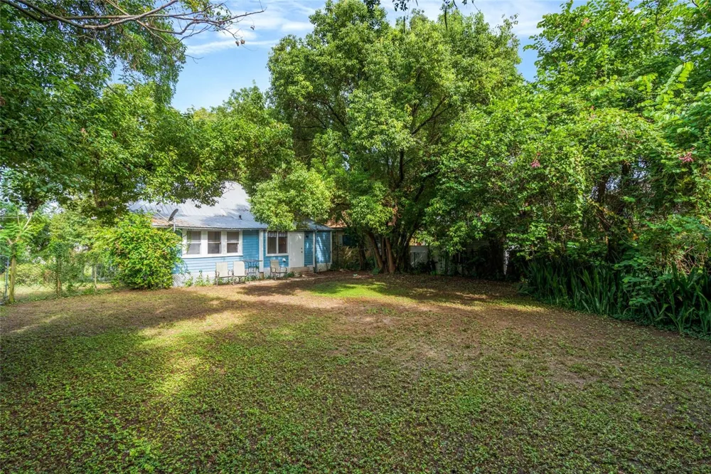 4109 SUWANEE AVENUE Tampa, FL 33603