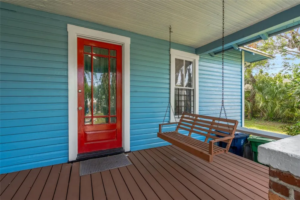 4109 SUWANEE AVENUE Tampa, FL 33603