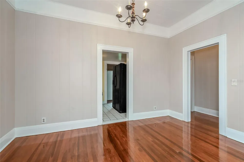 4109 SUWANEE AVENUE Tampa, FL 33603