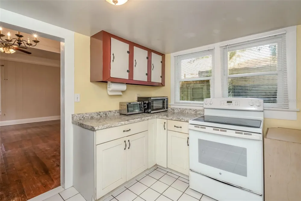 4109 SUWANEE AVENUE Tampa, FL 33603
