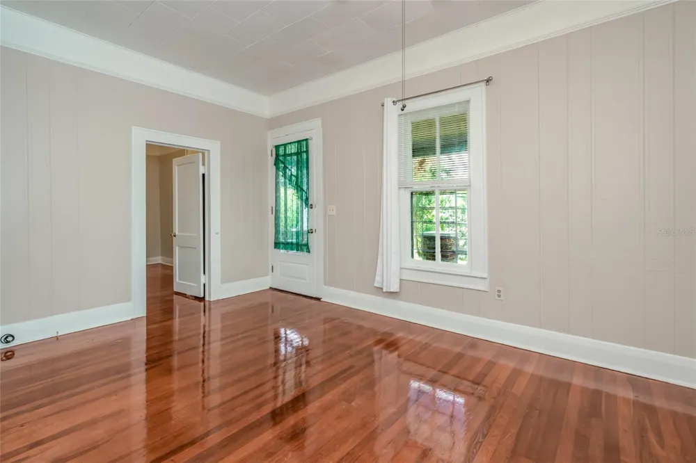4109 SUWANEE AVENUE Tampa, FL 33603
