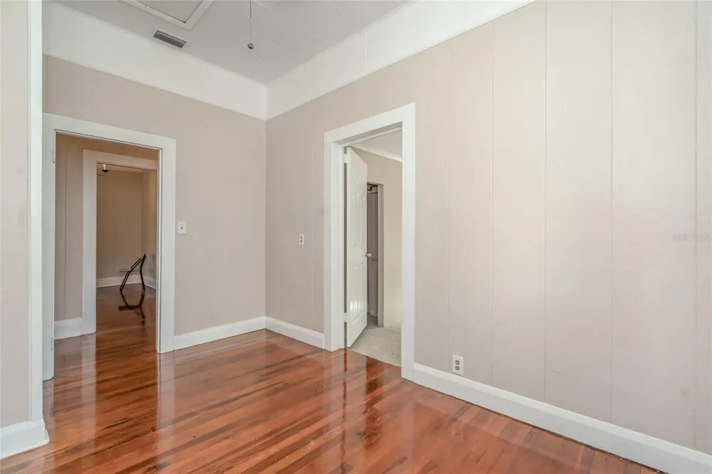 4109 SUWANEE AVENUE Tampa, FL 33603