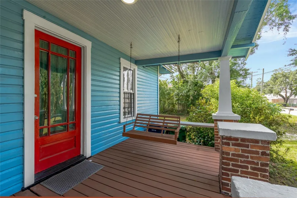 4109 SUWANEE AVENUE Tampa, FL 33603