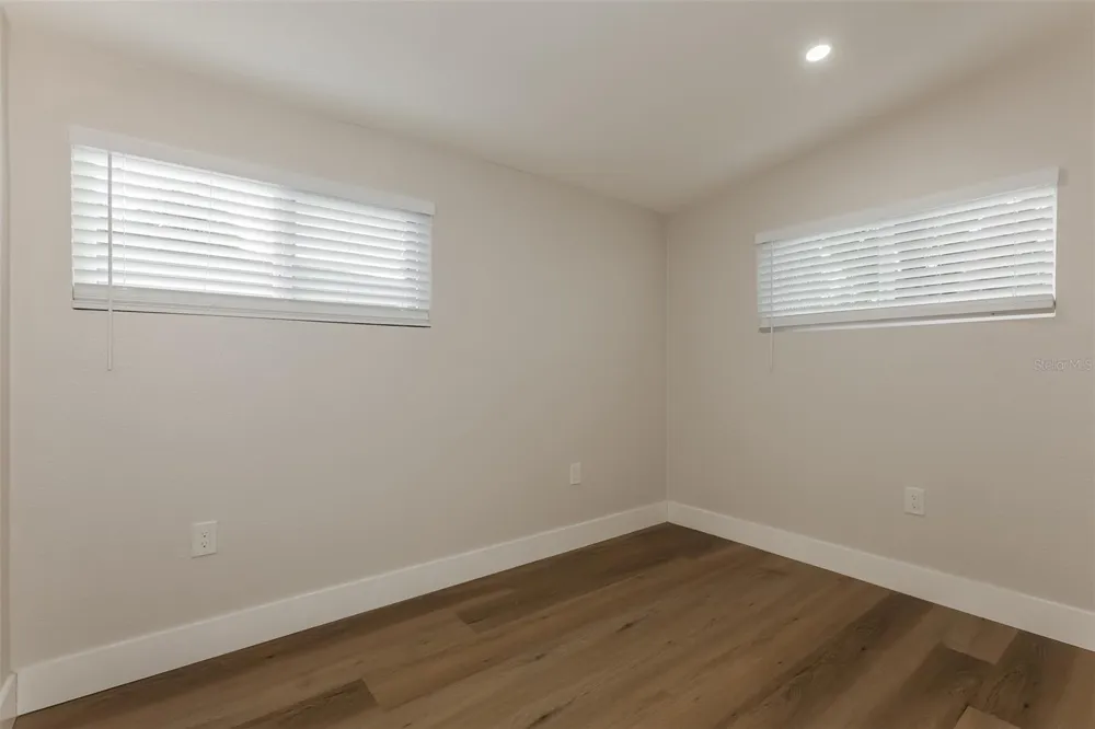 726 75TH AVENUE St Petersburg, FL 33702