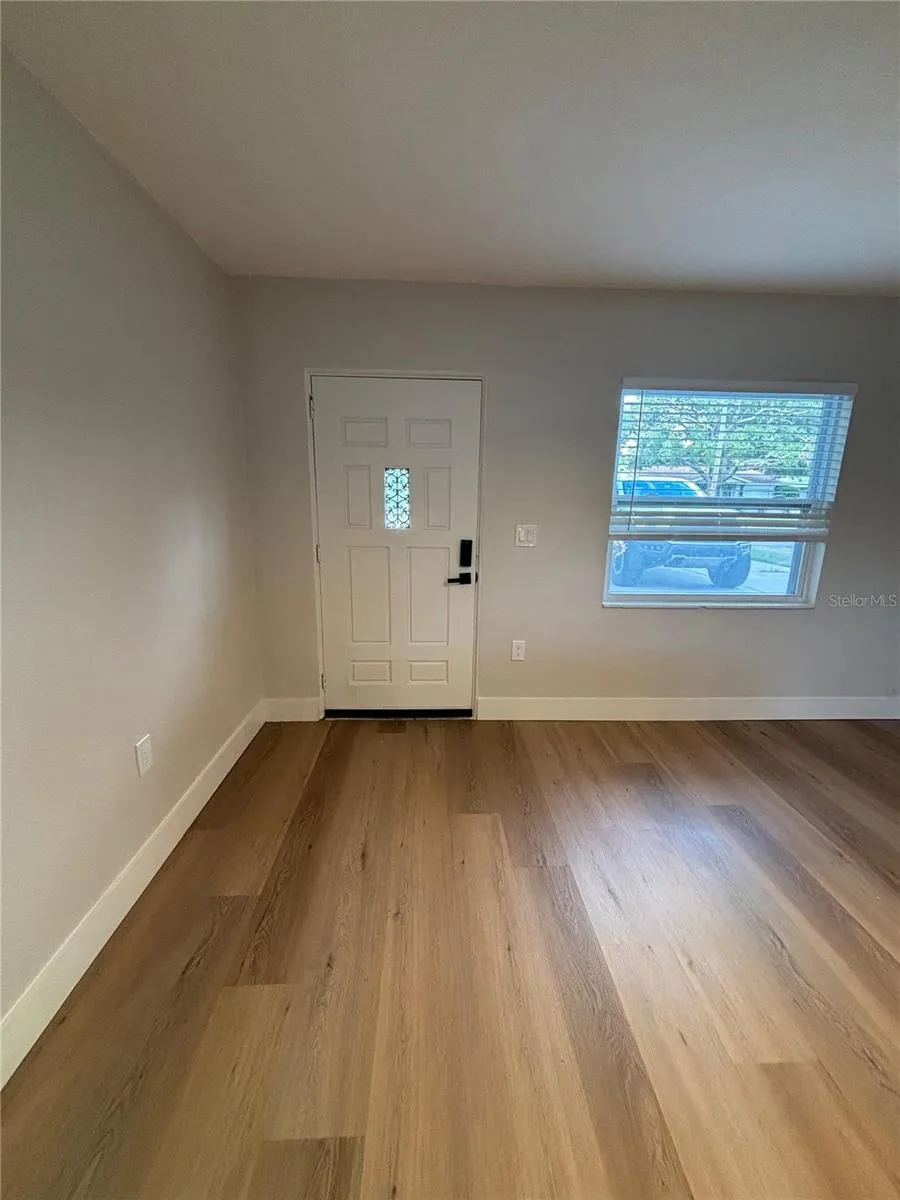 726 75TH AVENUE St Petersburg, FL 33702