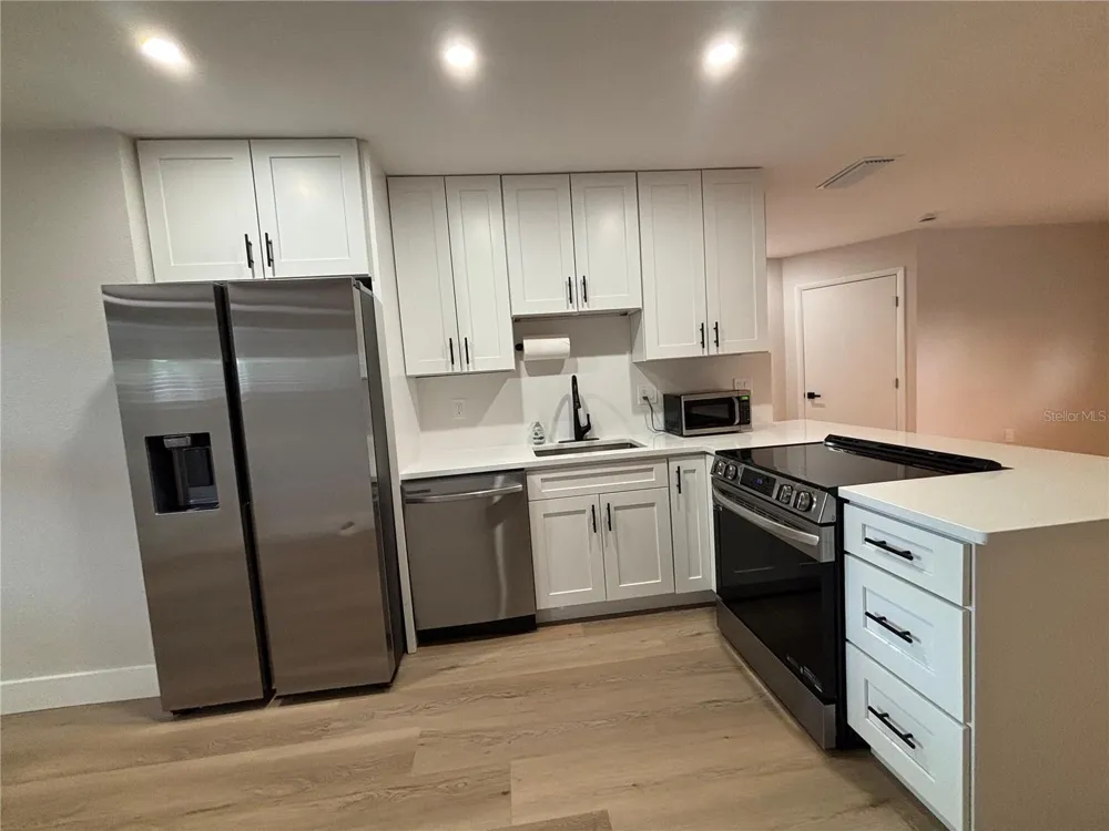 726 75TH AVENUE St Petersburg, FL 33702