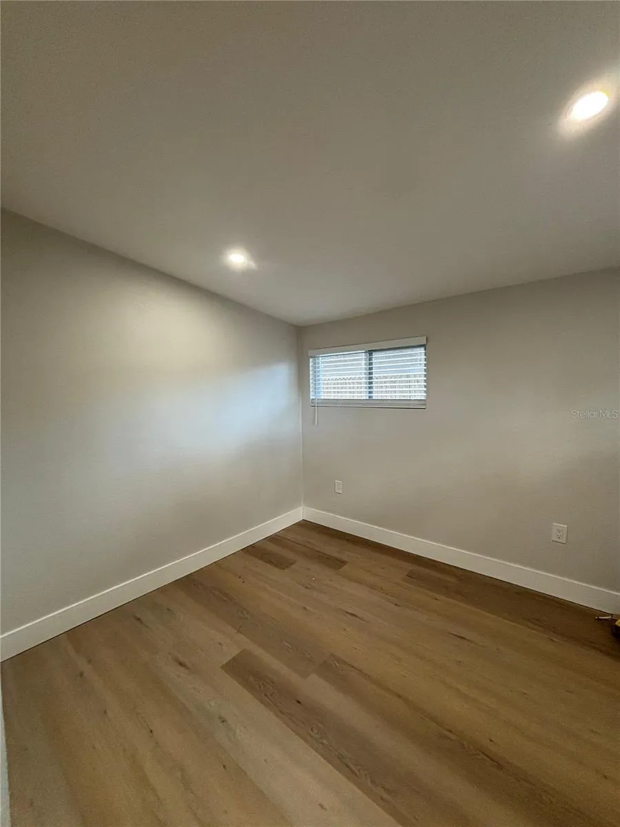 726 75TH AVENUE St Petersburg, FL 33702