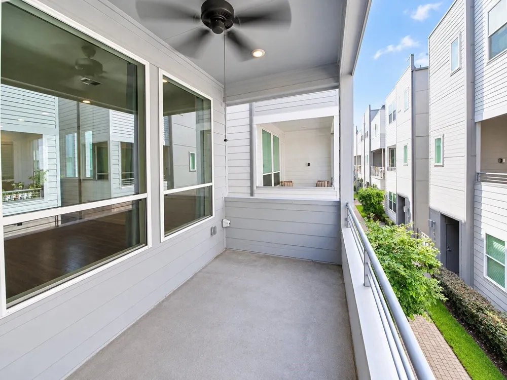 2715 Eado Grove Lane Houston, TX 77003