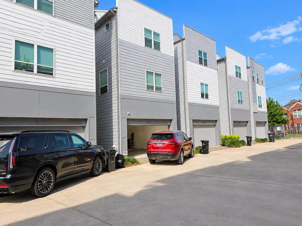 2715 Eado Grove Lane Houston, TX 77003