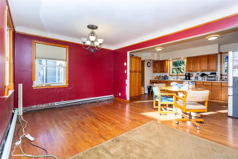 15681 Foch Street Livonia City, MI 48154