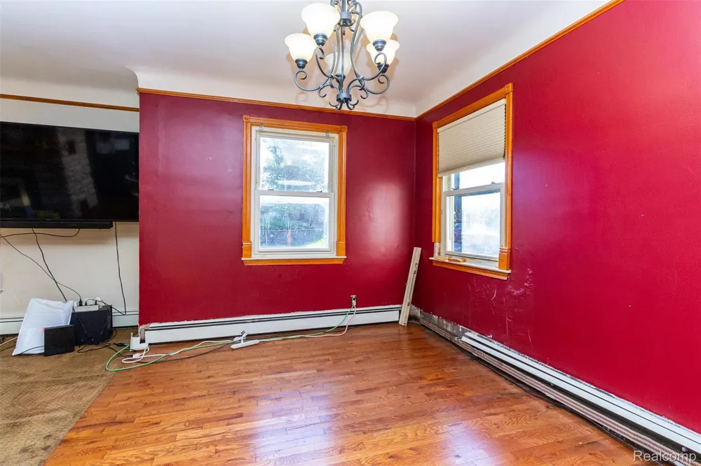 15681 Foch Street Livonia City, MI 48154
